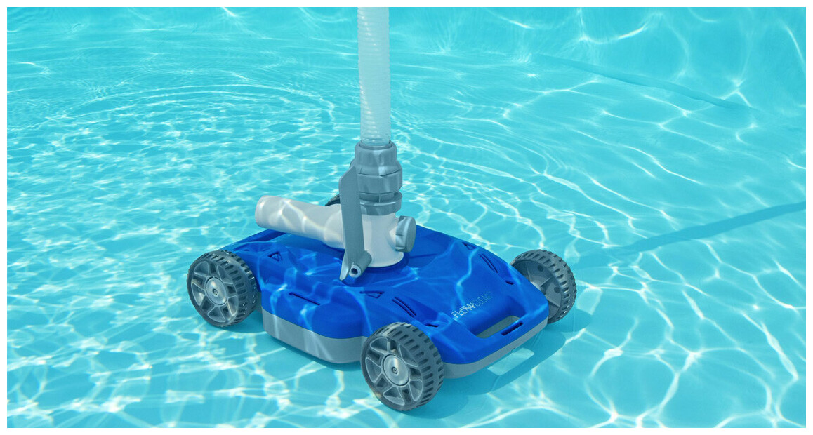 Accessoire pour piscine : cet aspirateur robot nettoie l'eau  automatiquement pour moins de 200 euros