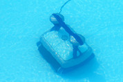 Robot piscine à énergie solaire