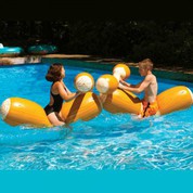 Les jeux aquatiques indispensables pour s'amuser dans votre piscine