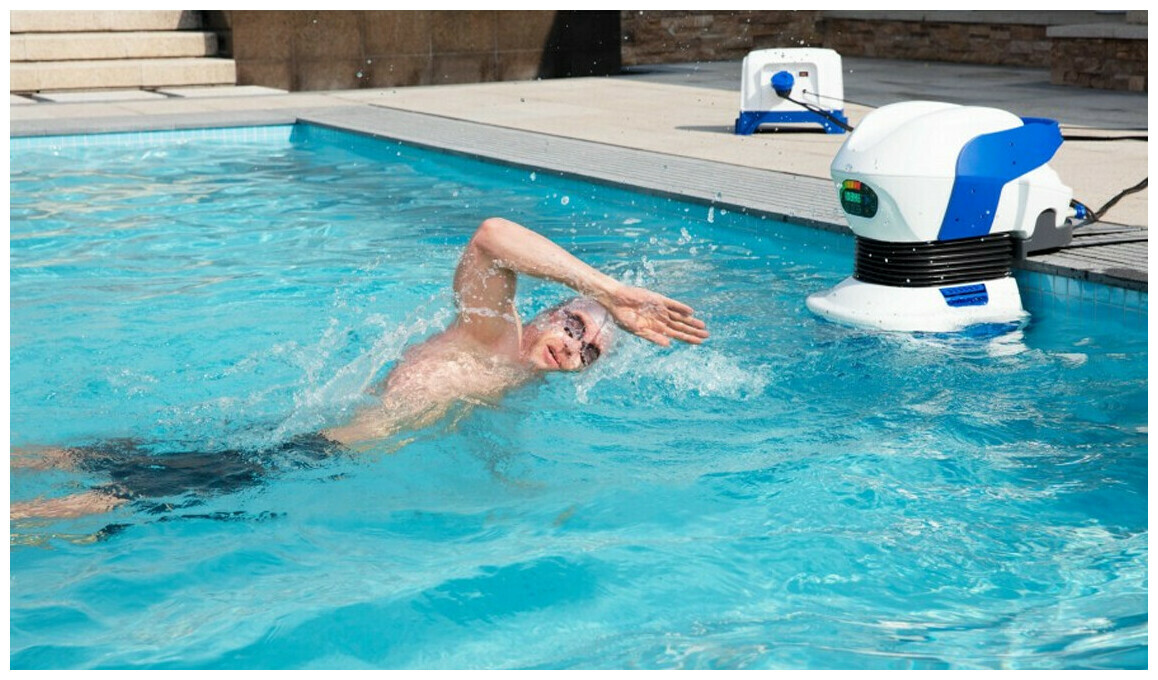 nage a contre courant swimfinity  piscine center 1642500612