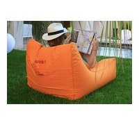 fauteuil gonflable orange de piscine