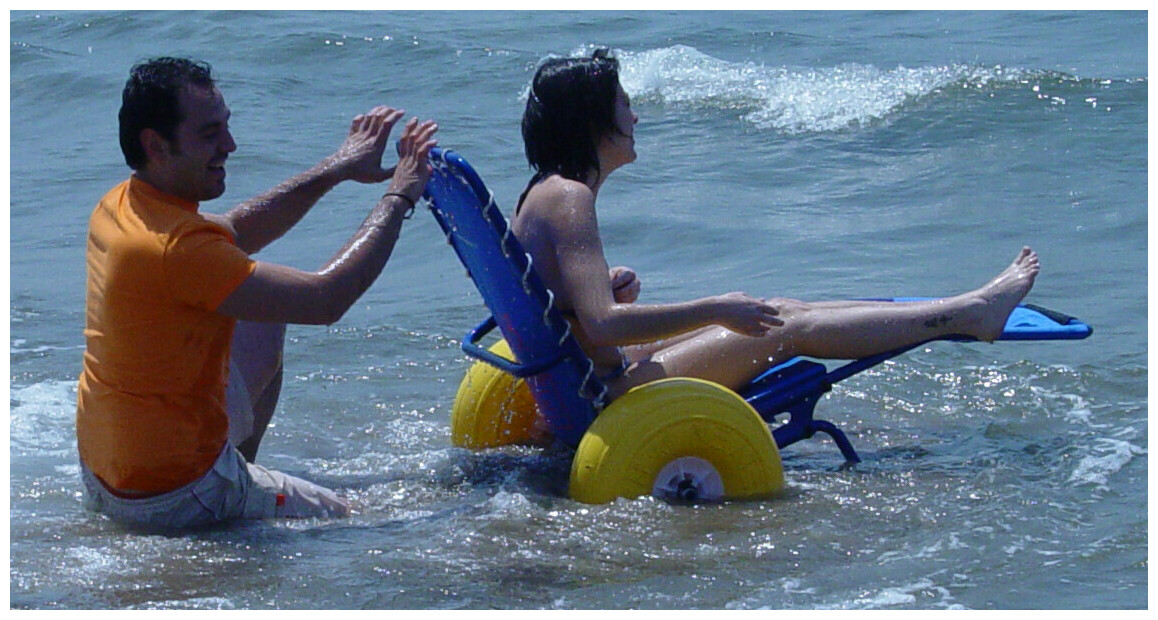 fauteuil de mise à l'eau en mer pour personne à mobilité réduite JOB Classic 