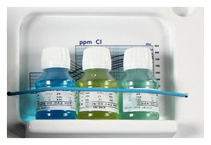 panneau pour régulation pH et redox - zoom tableau et solutions tampon