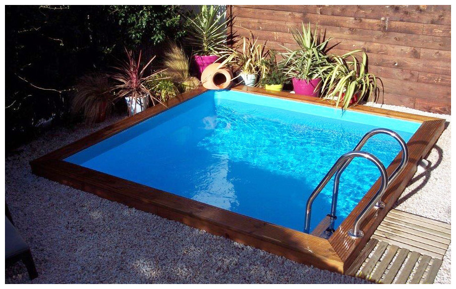 piscine bois en kit à monter Woodfirst Original carrée mise en situation