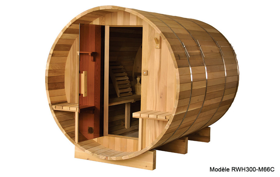 sauna extérieur en forme de tonneau en red cesar en situation