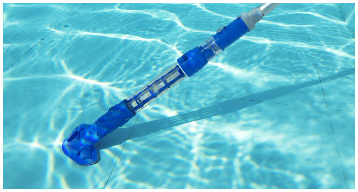 robot piscine aquasurge en situation