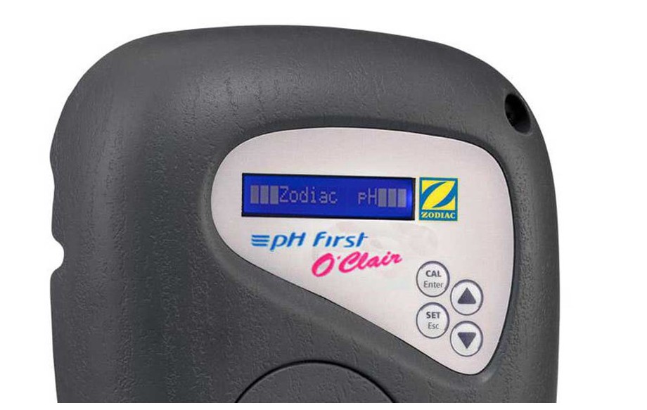 commande du régulateur de piscine pH First O Clair Zodiac en situation